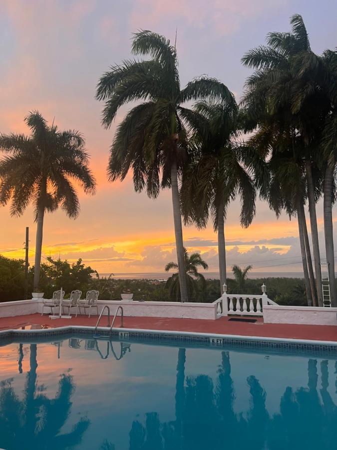The Lodge @ Peaceful Palms Montego Bay Exteriör bild